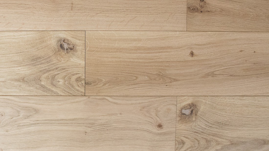 Vesoul • parquet contrecollé chêne microch aspect brut verni mat déclassé 155x14x1800